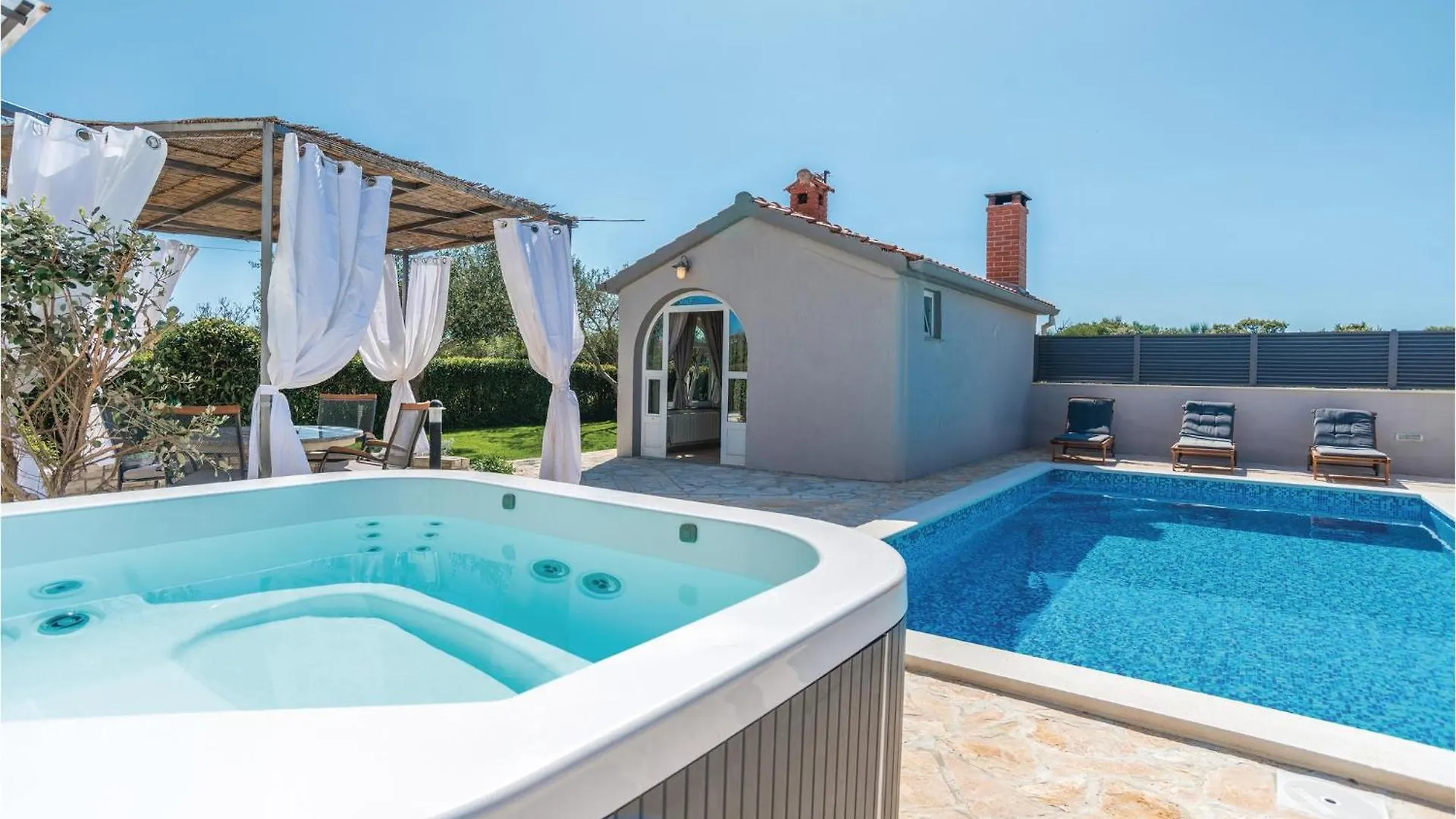 2 Bedroom Gorgeous Home In Zadar Croatia